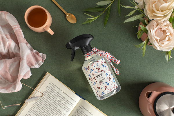 Rita Von x The Singular Olivia: Bonsoir, bruma perfumada para textiles. - 20% descuento