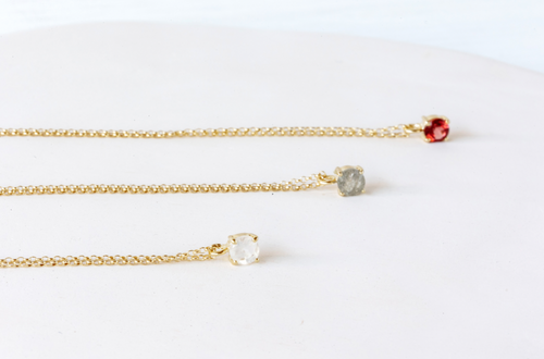 Fauna y Flora: Colgante Deseo Granate - 20% descuento