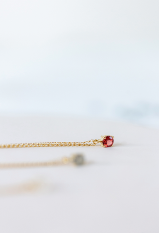 Fauna y Flora: Colgante Deseo Granate - 20% descuento