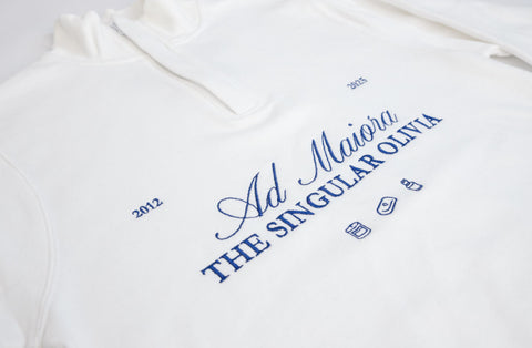 The Singular Olivia: Sudadera bordada Ad Maiora