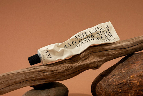 Mani: Hand Cream SPF20 - Crema de manos antiedad