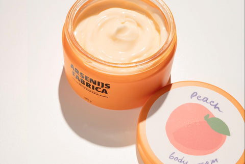 Arsenijs Fabrica: Peach body yoghurt - Crema cuerpo melocotón