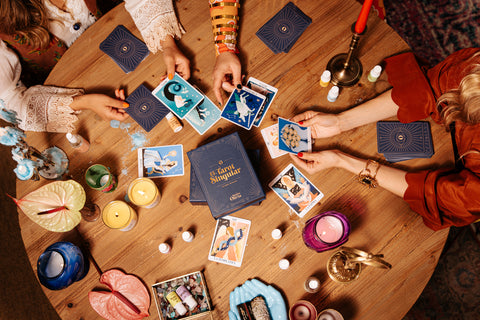 Taller presencial - Tea & Tarot - Sábado 18 Mayo 21h