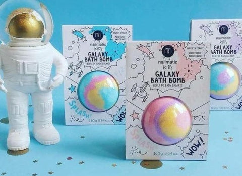 Nailmatic Kids: Galaxy Bath Bomb (Bombas de baño)